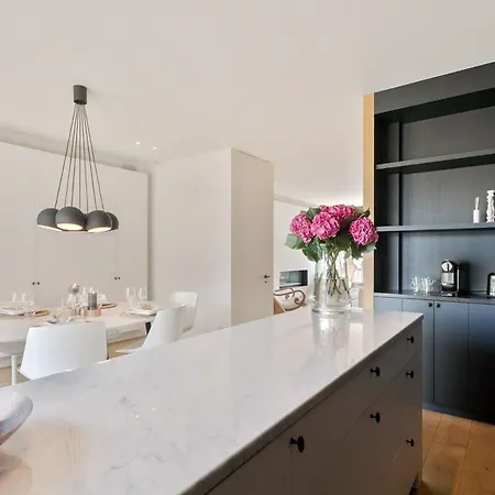 아파트 Stunning New Modern With 2 Terraces In The Heart Of