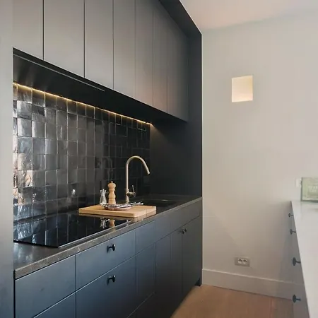 Stunning New Modern With 2 Terraces In The Heart Of Lägenhet