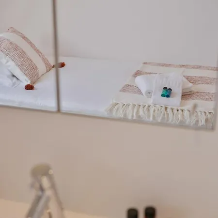 Stunning New Modern With 2 Terraces In The Heart Of * 크노케-하이스트