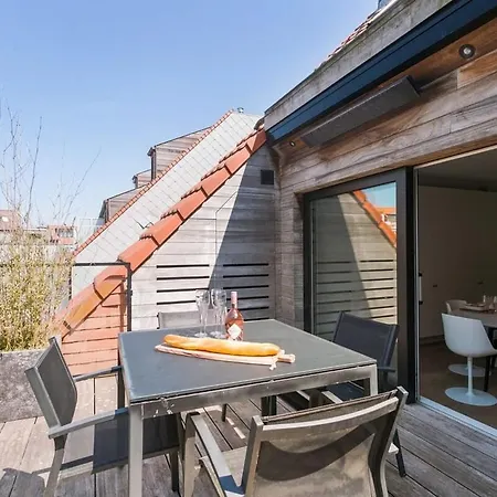 Stunning New Modern With 2 Terraces In The Heart Of 아파트 크노케-하이스트